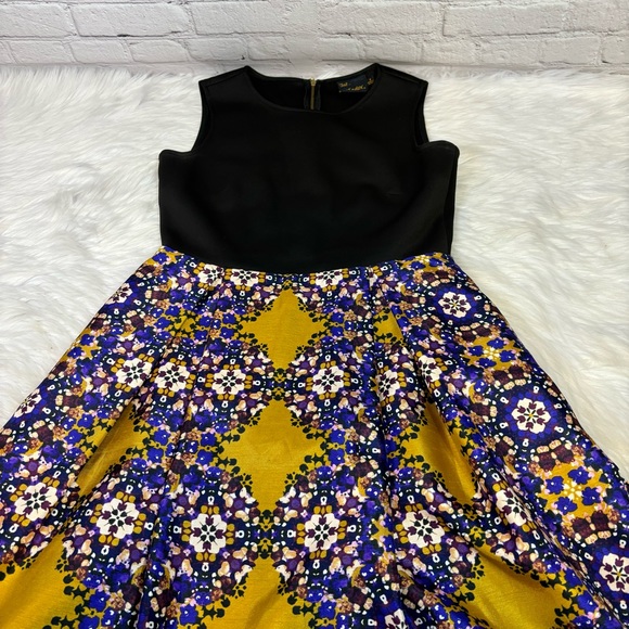Just Taylor Sleeveless Fit and Flare Dress Size 4 - Picture 3 of 9